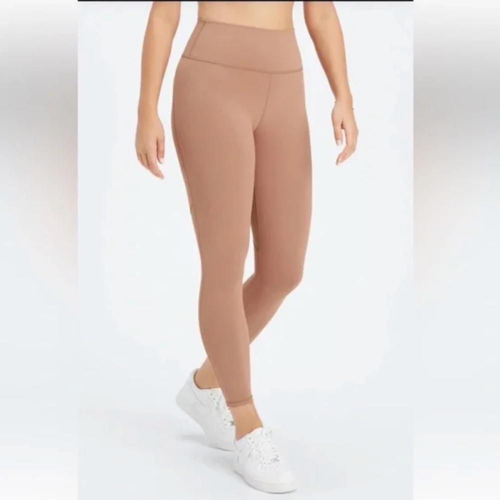 Fabletics 7/8 length tan exercise pant, size extra large